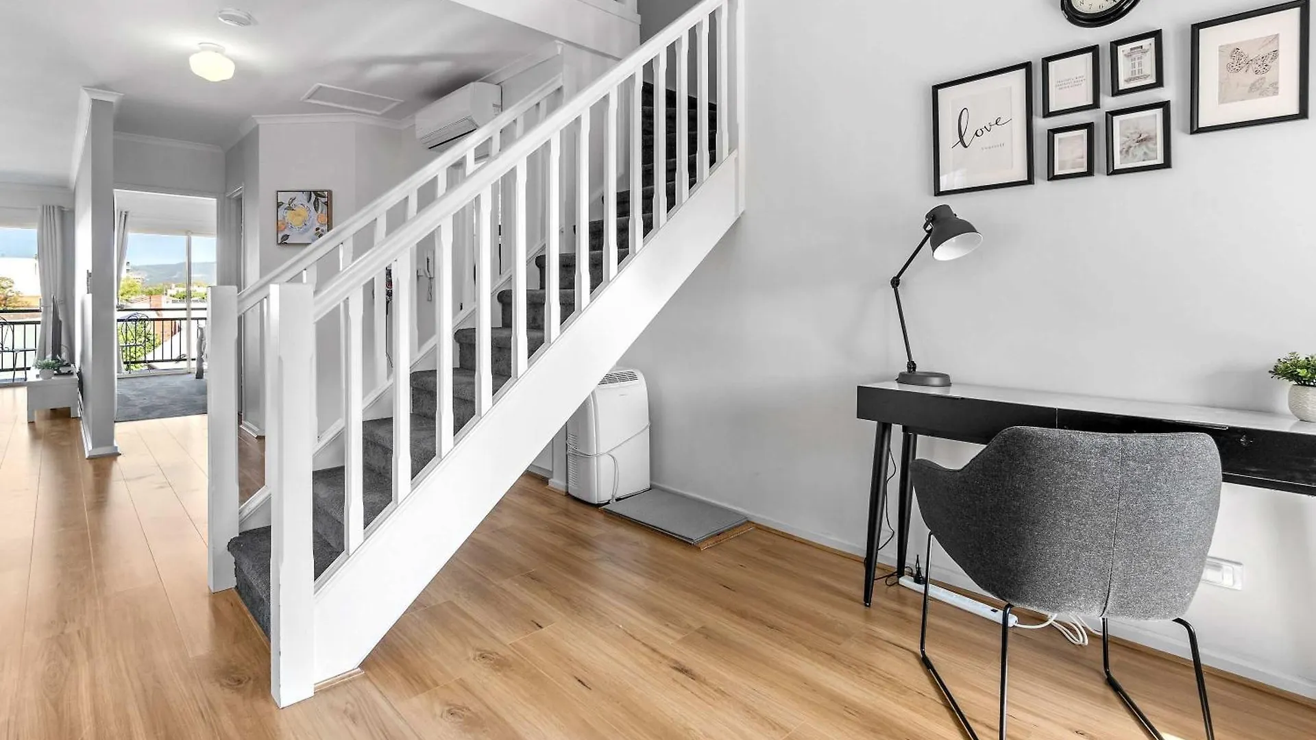 Daire Urban Luxe Retreat Spacious 3Br Haven In Adelaide Cbd