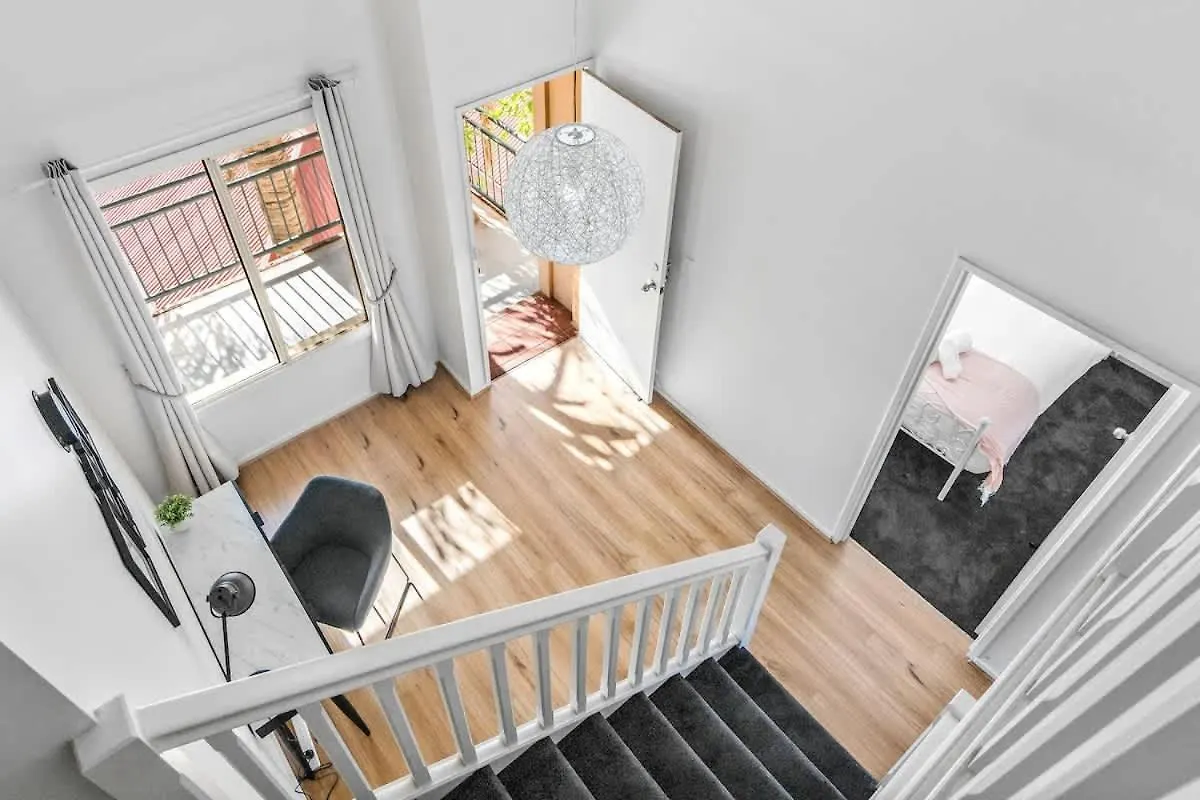 Urban Luxe Retreat Spacious 3Br Haven In Adelaide Cbd Daire