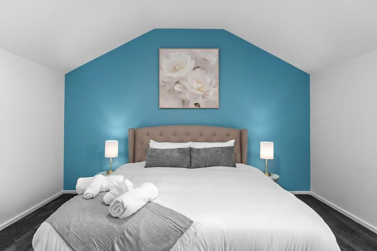 Urban Luxe Retreat Spacious 3Br Haven In Adelaide Cbd