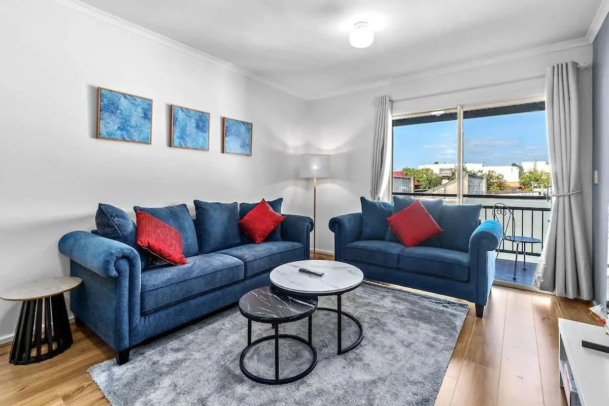 Urban Luxe Retreat Spacious 3Br Haven In Adelaide Cbd